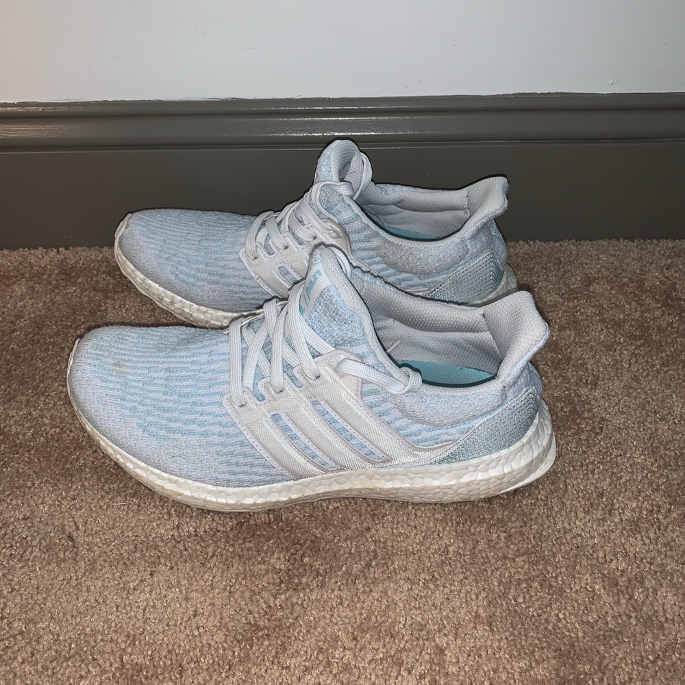 Adidas Ultraboost Parley (light blue/white)